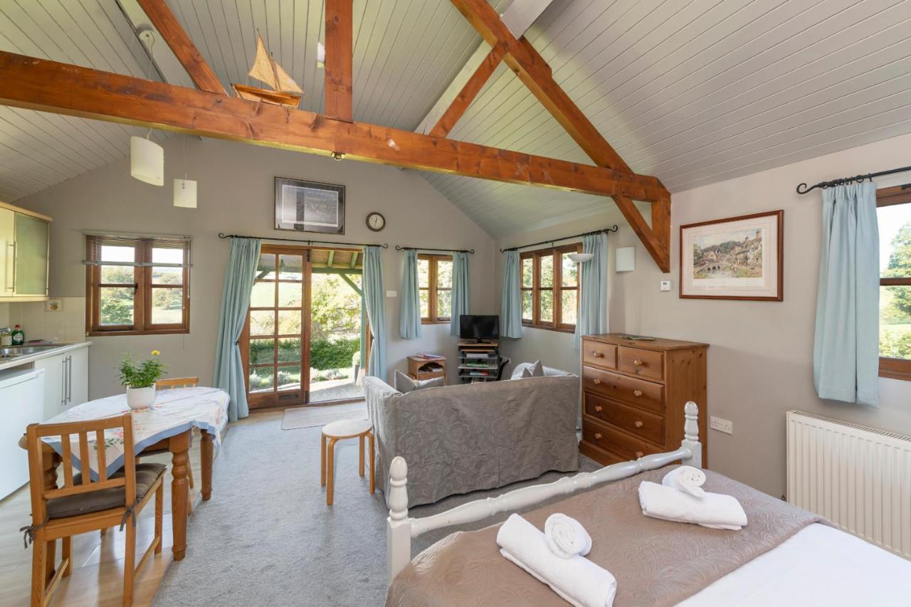 Beautiful Cottage With Stunning Views In Box Box  Buitenkant foto
